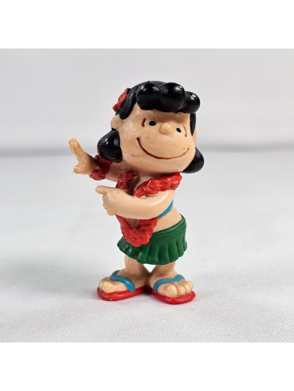 Vintage Peanuts Lucy Hula Dancer PVC Figure Applause 15929 United Feature 2 Inch